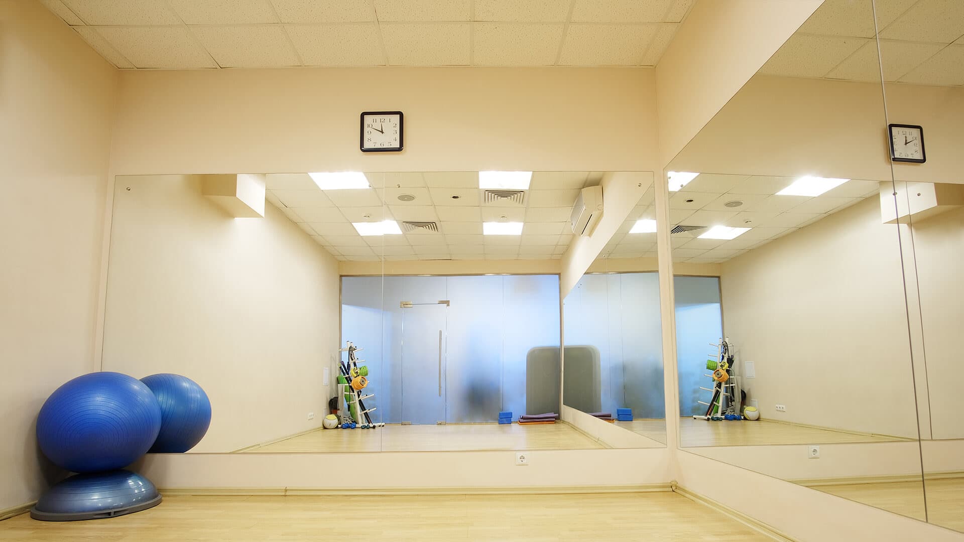 Large commercial mirror installation for Charlotte business space